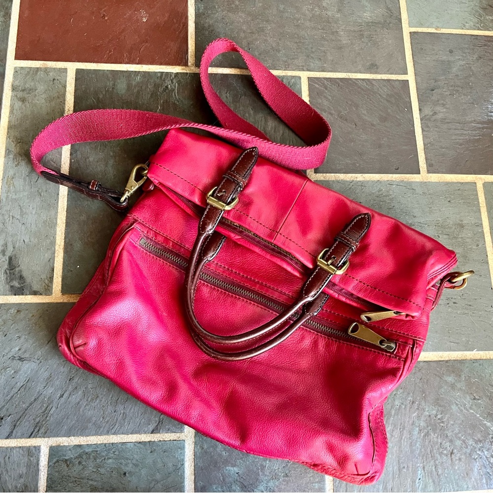 Fossil explorer leather cranberry foldover purse tote
